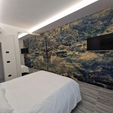 House 21 Guest house *