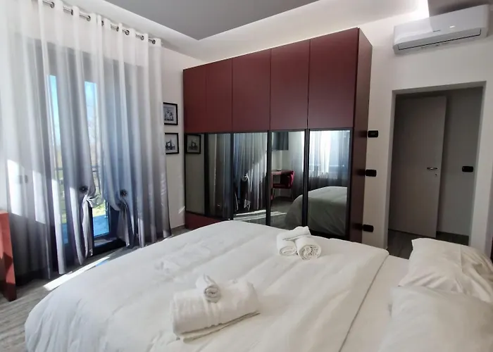 House 21 コッレッキオ